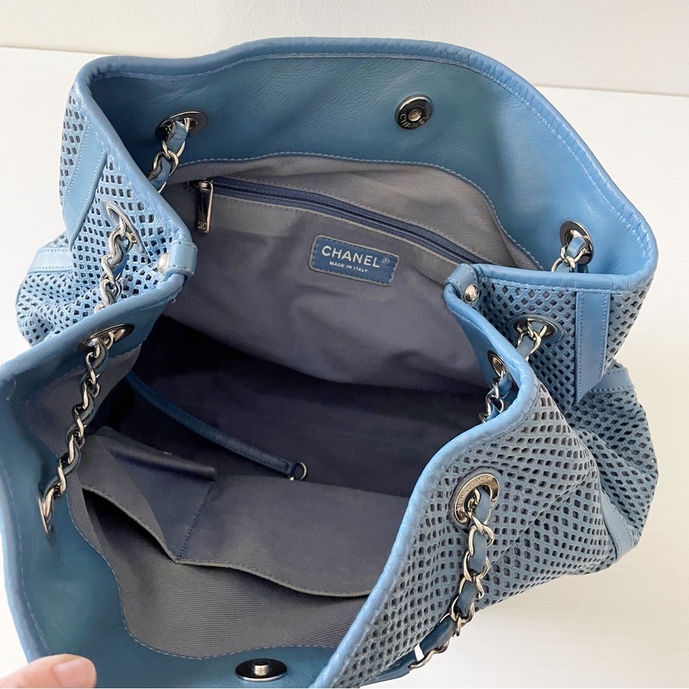 Chanel blue perforated and quilted leather Up In The Air shoulder tote bag - Picture 9 of 13